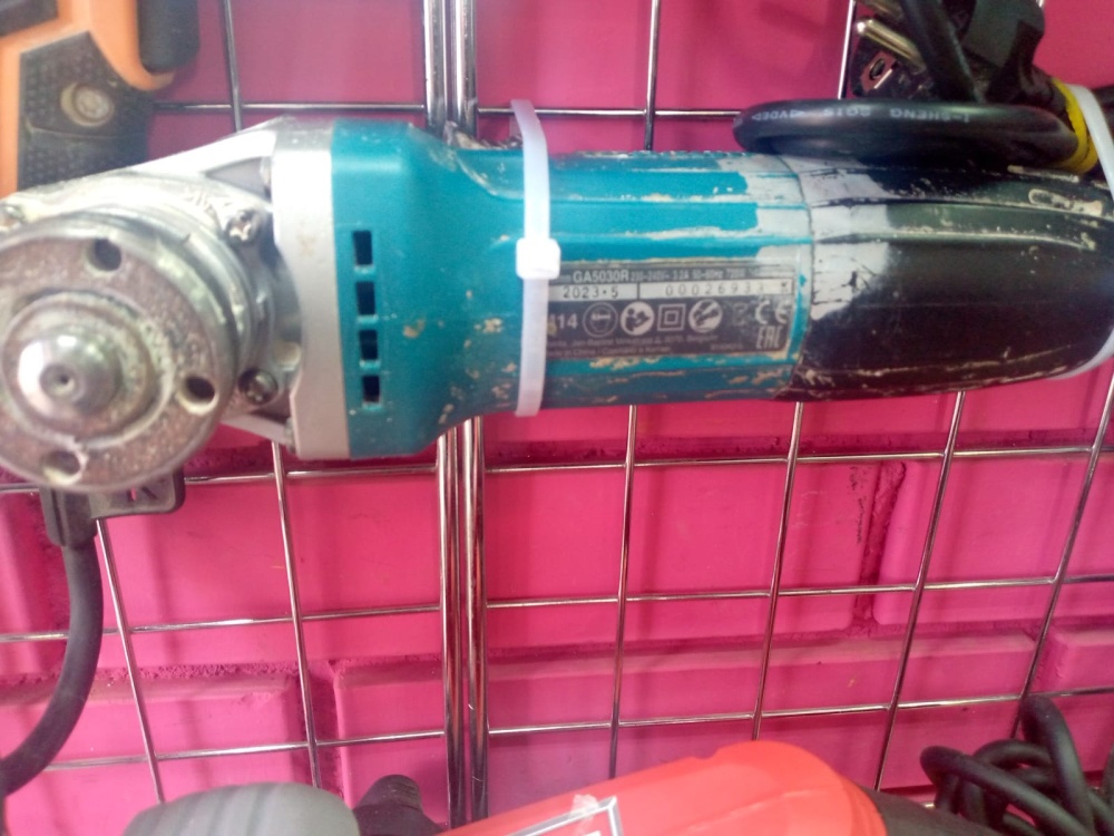 УШМ (Болгарка) MAKITA