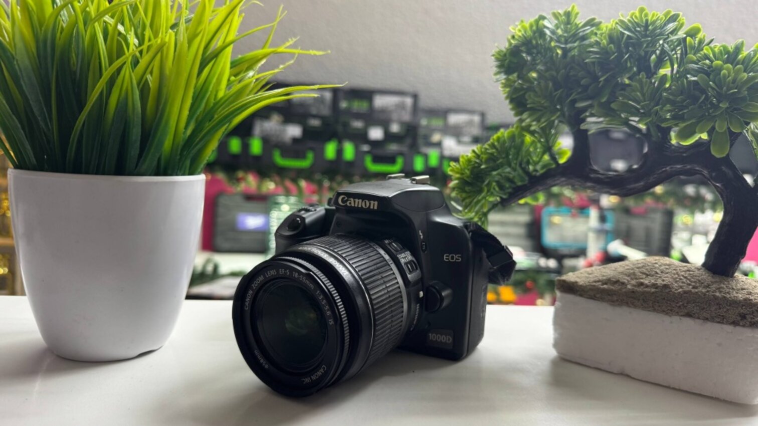 Фотоаппарат Canon eos 1000d efs 18-55mm