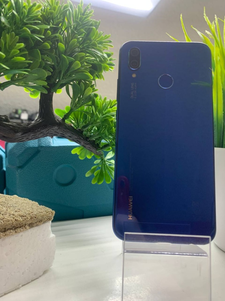 Смартфон Huawei P20 Lite 4/64